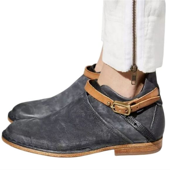 Free People X AS 98 Felix Flat Gray Leather Ankle Boot Size 37 Boho - Picture 1 of 13